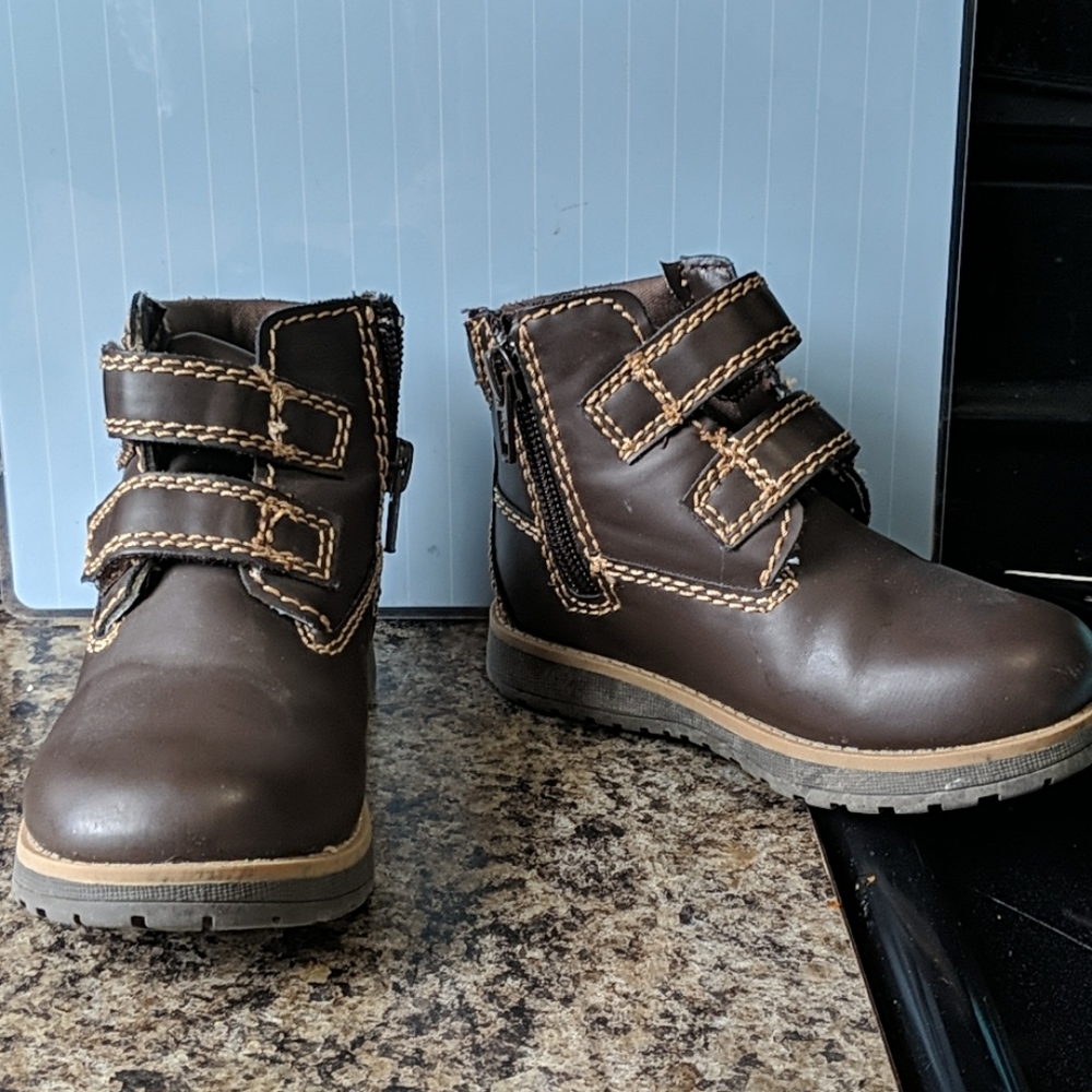 Toddler size 7 Boots